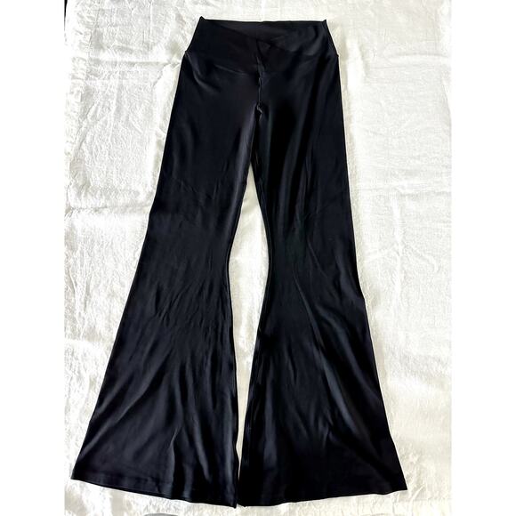 Aerie Offline Flare Crossover Black Legging - Picture 1 of 6